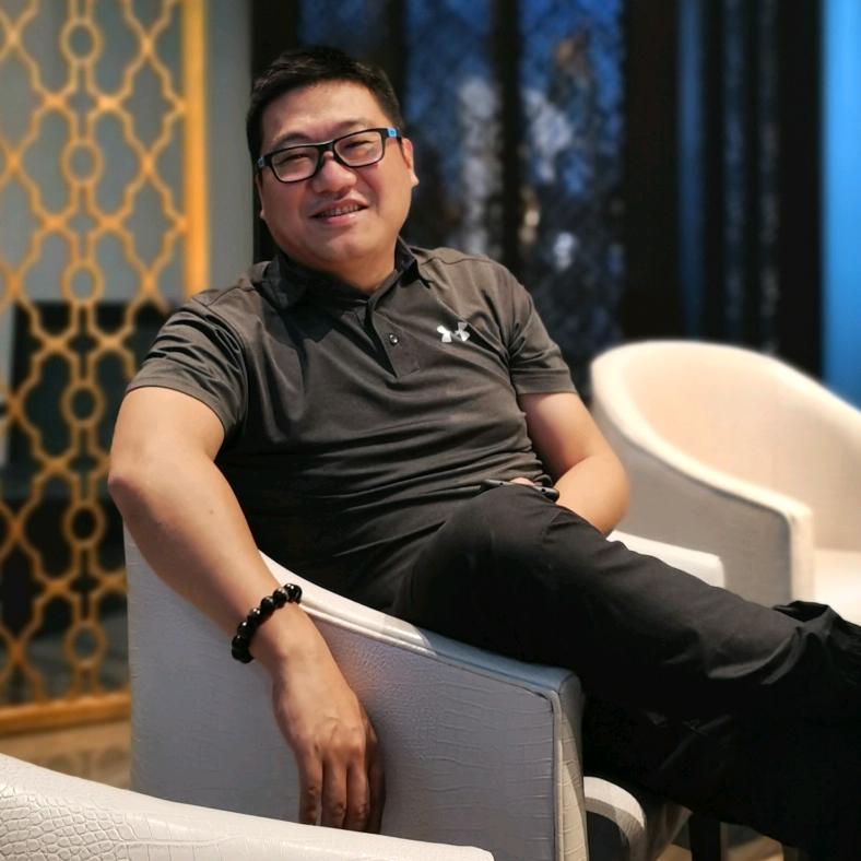 张斌