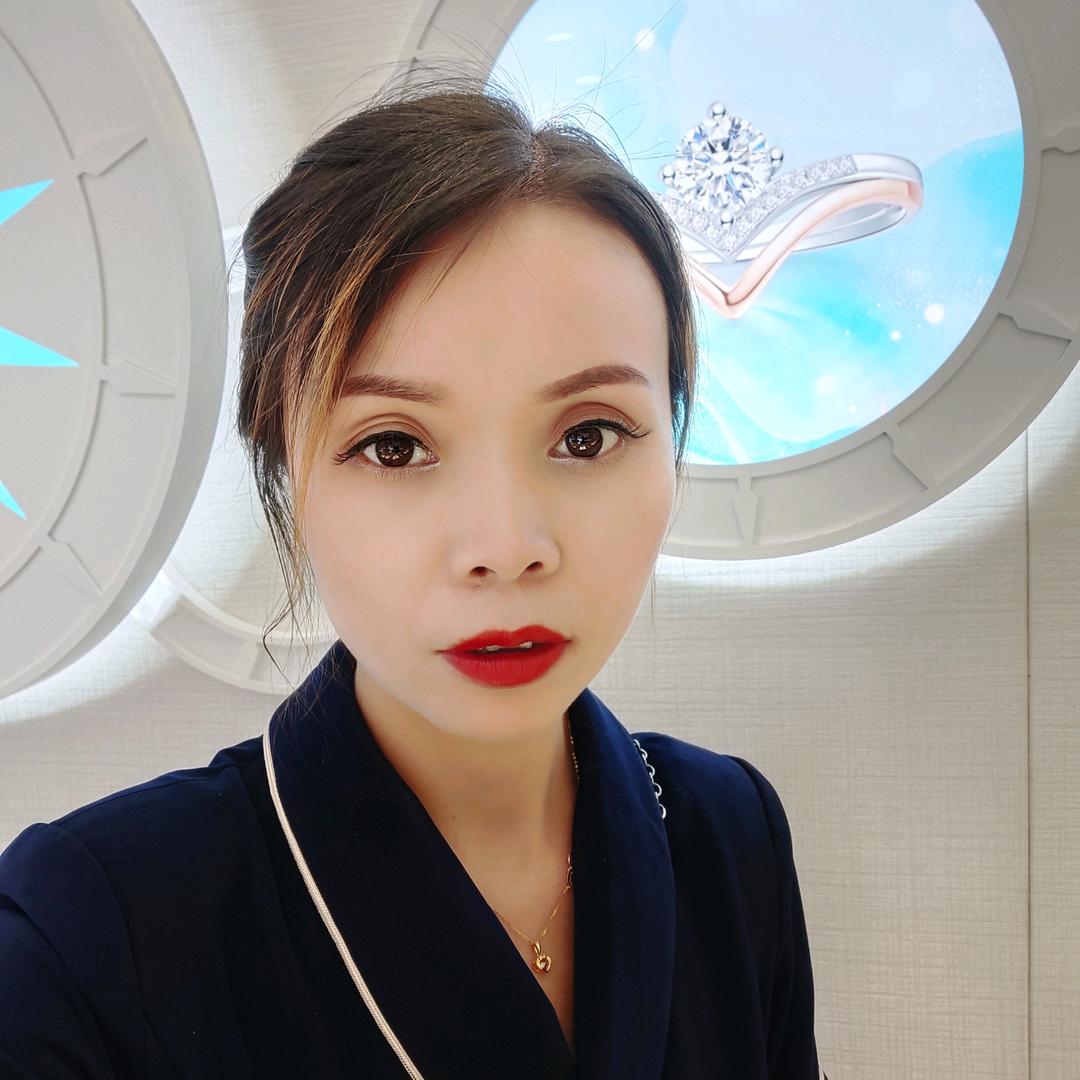 贺州富亮店卖珠宝的~小黄