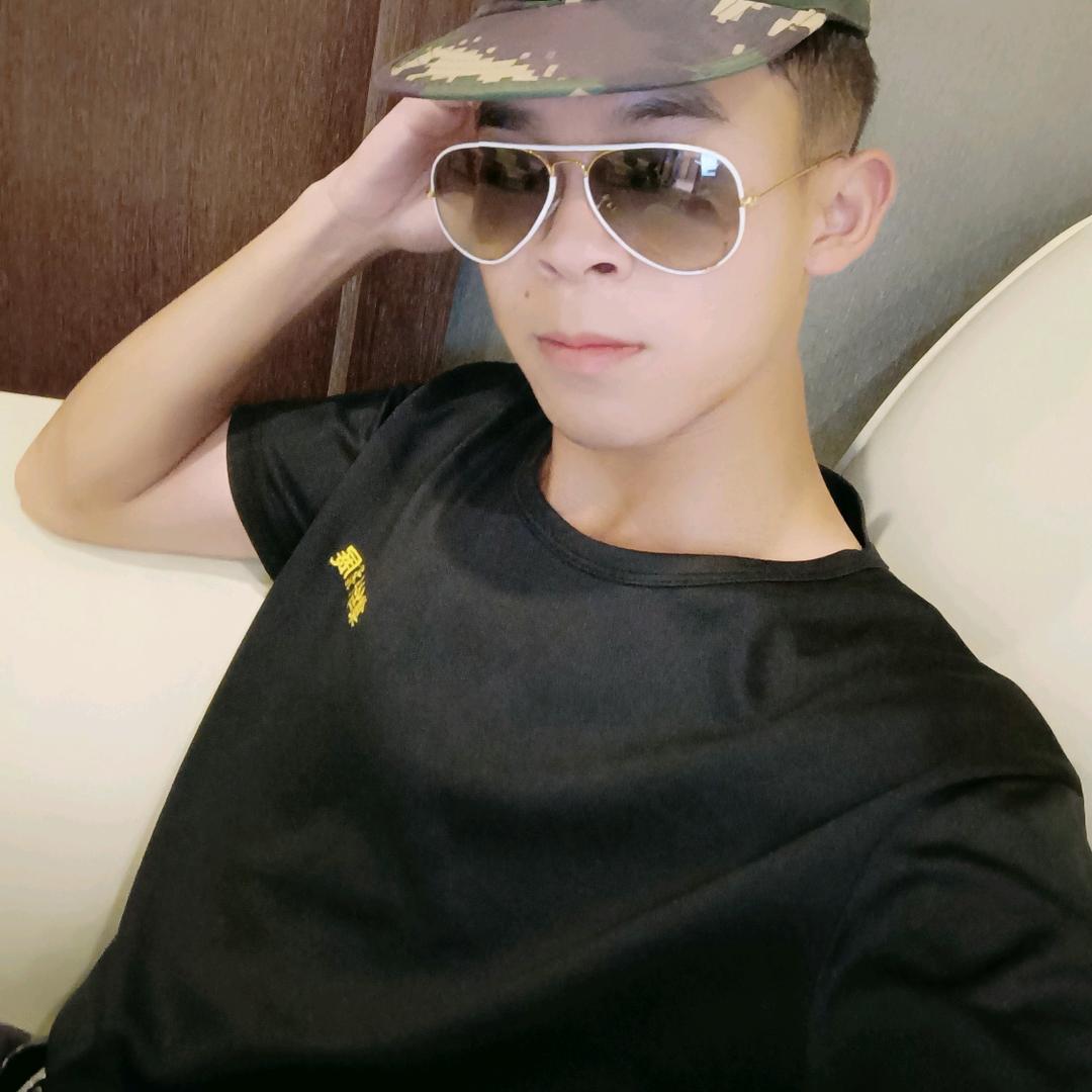 集结号户外拓展-吉吉教官