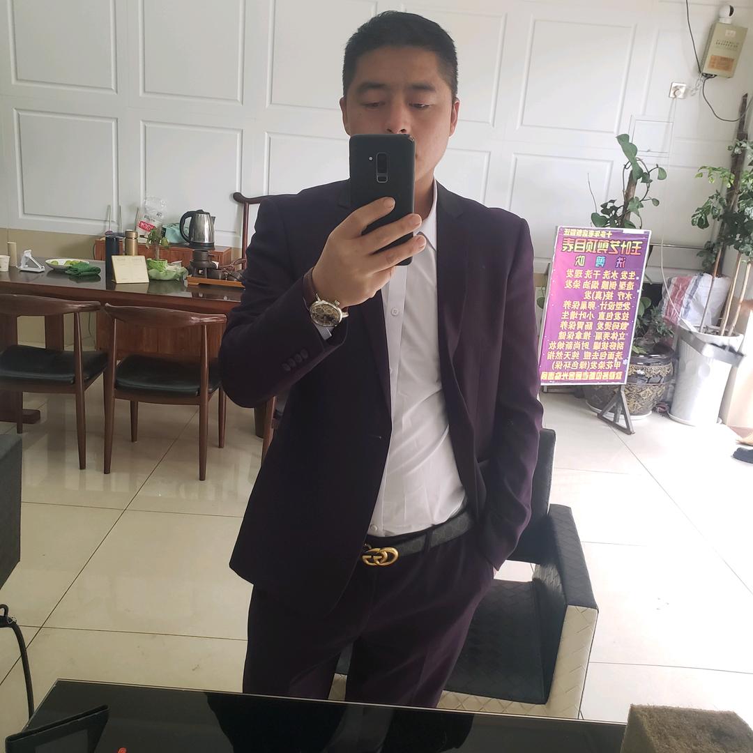 我在等风，也在等你。