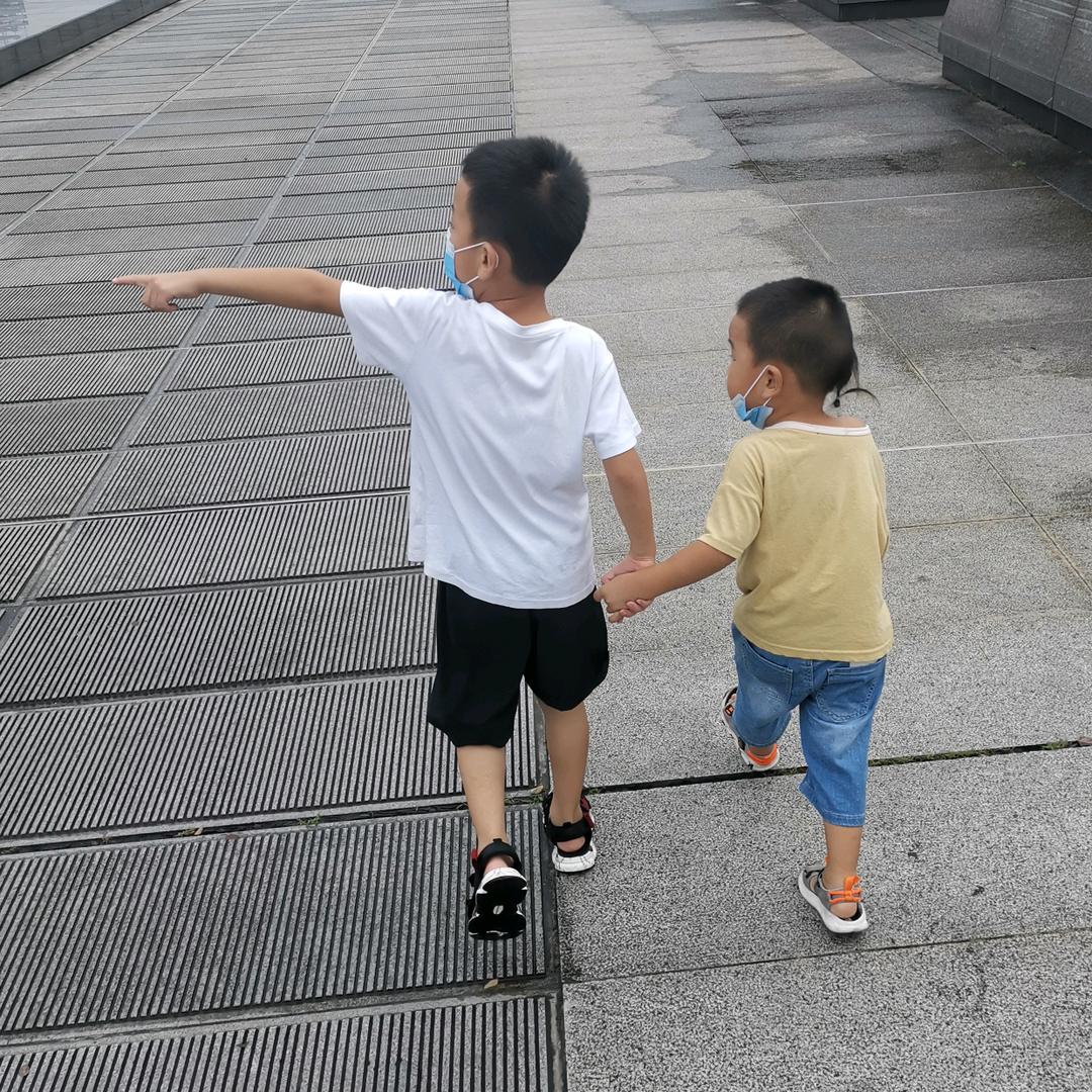 高兴爸爸