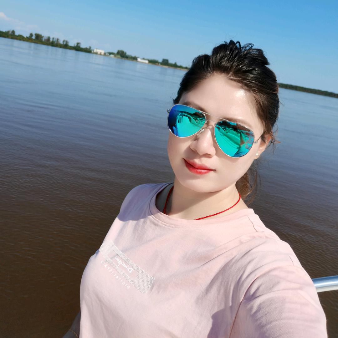 阳光☀️彩虹🌈小白马🦄