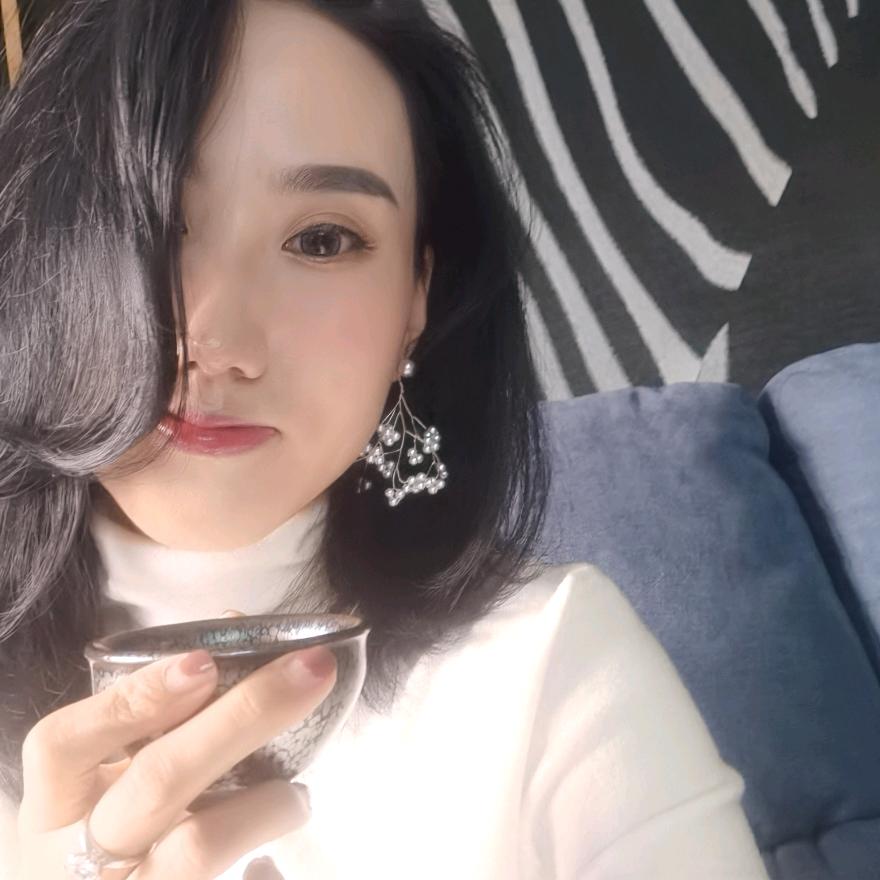 夏大漂亮爱吐槽