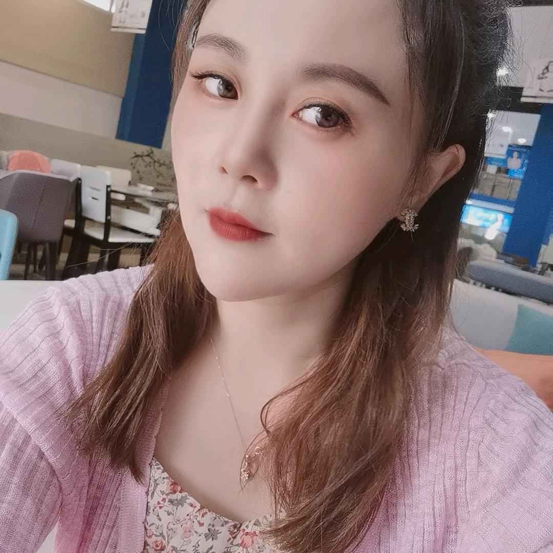 无锡五洲水星家具板娘