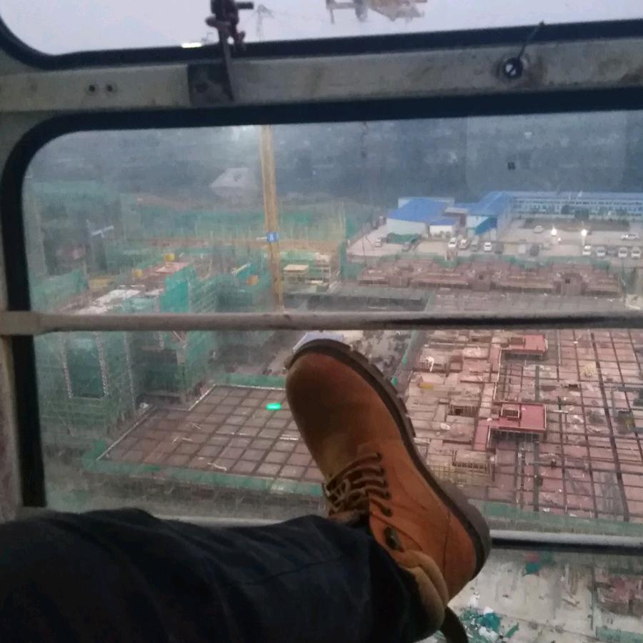 巧家，川A塔吊司机