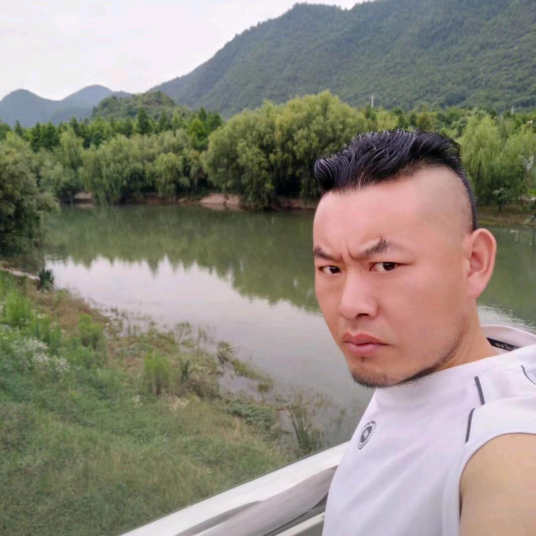 彝族（李）阿莫后代