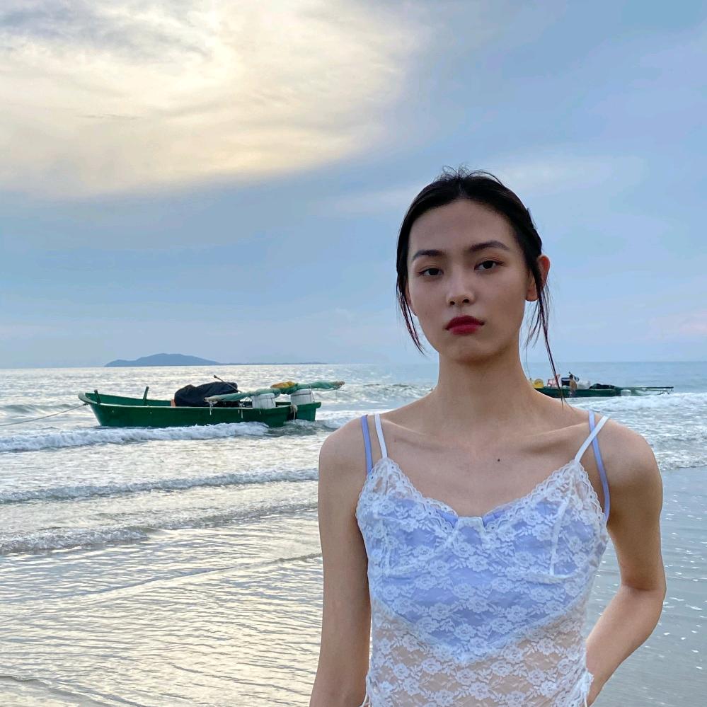 梦梦.