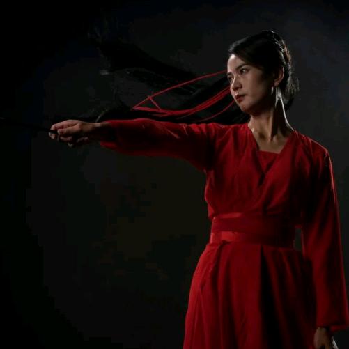 龙木兰有个带草坪的火龙果庄园