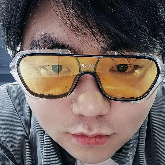 逗逼的烧烤店  海。