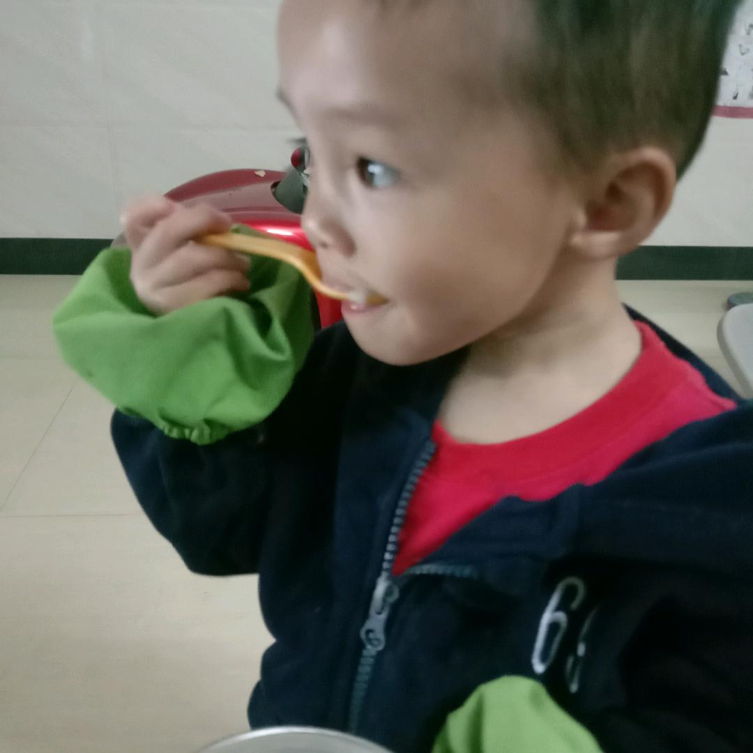 曹江英
