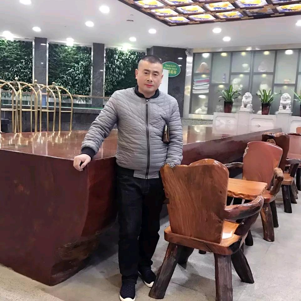 贵哥巜贵记特色羊肉牛肉肥肠馆》