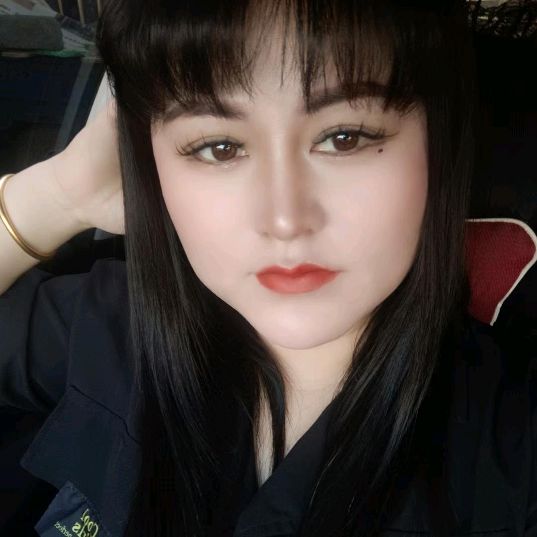 一个爱笑的女人
