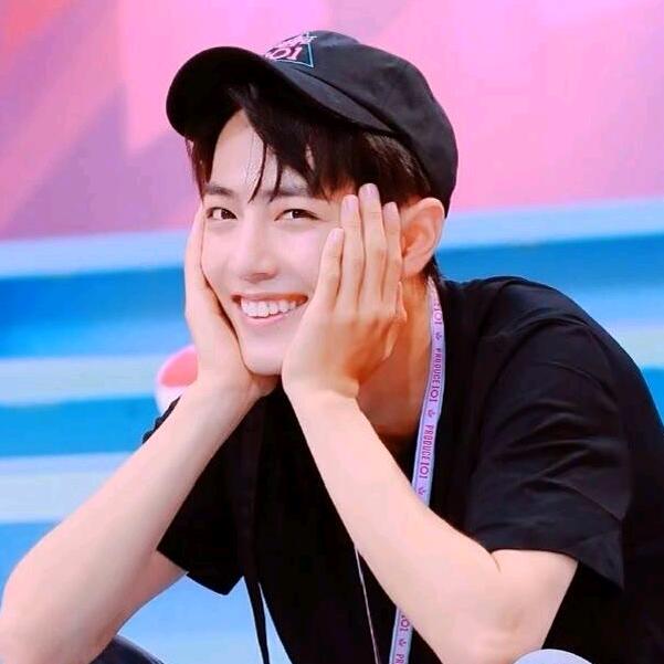 (❁´◡`❁)*✲ﾟ*文