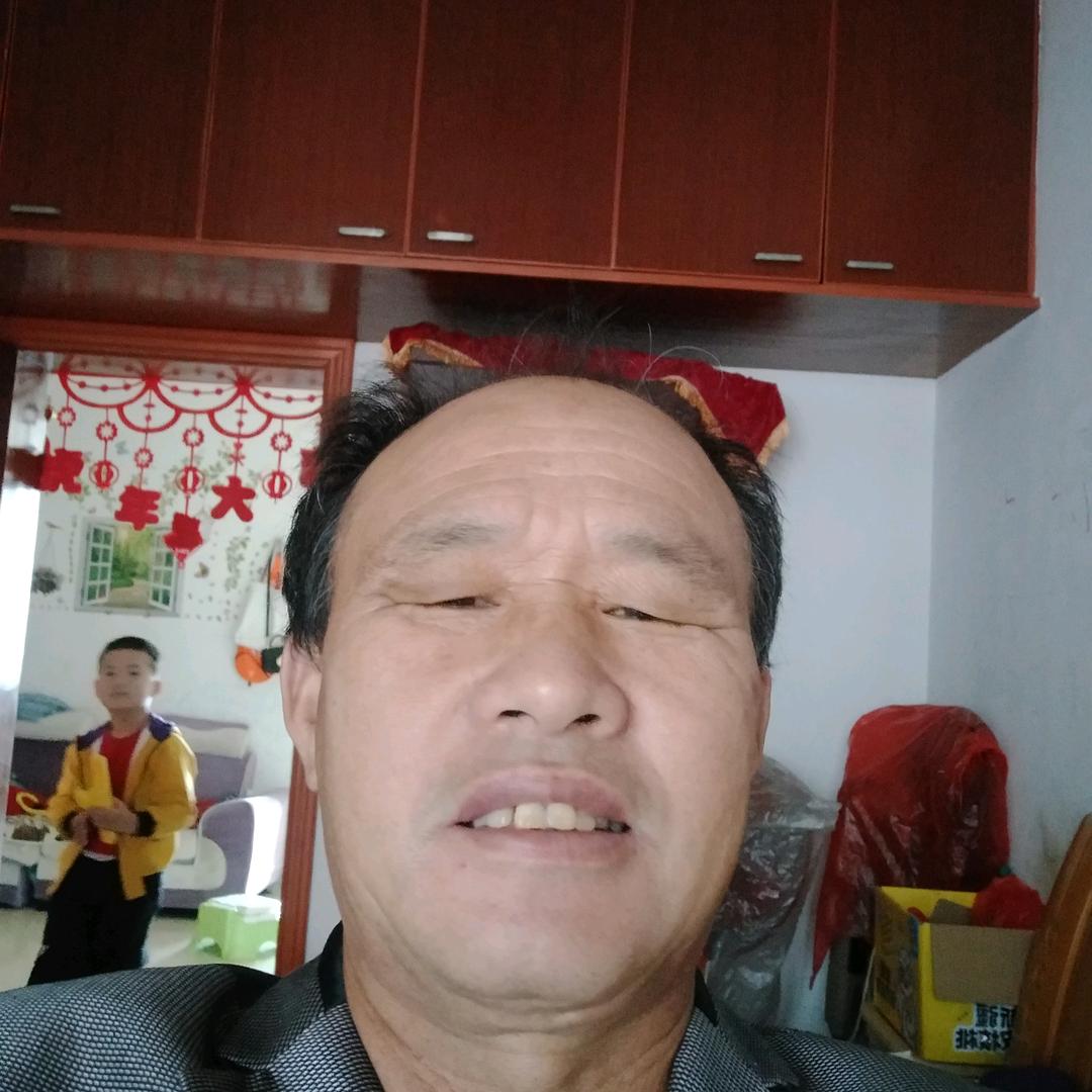 凌爱国开心每一天