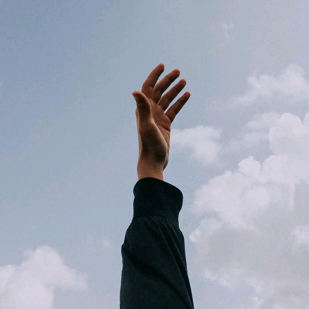 覃 不见。
