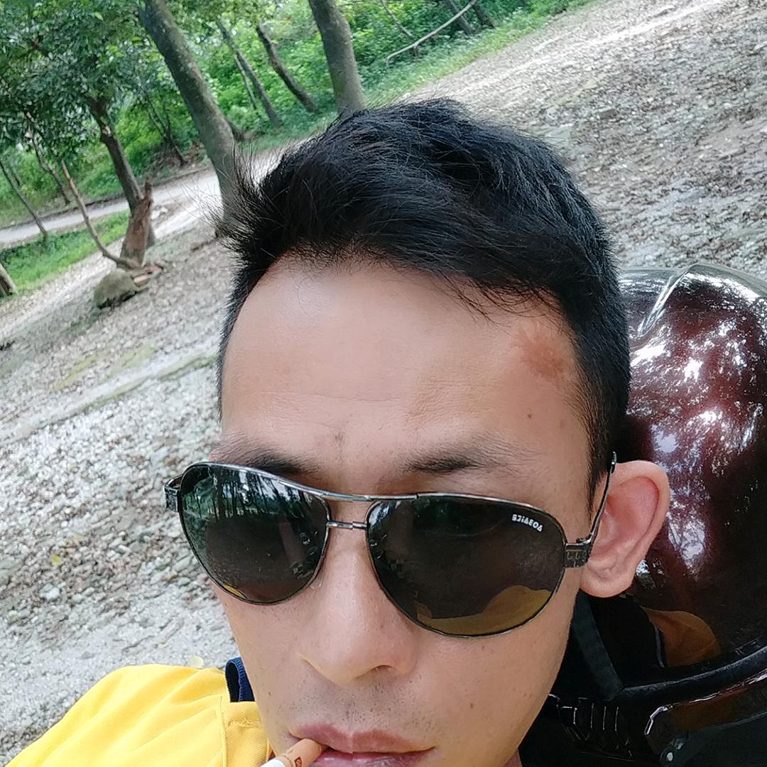 刚玉金牌工长易师傅