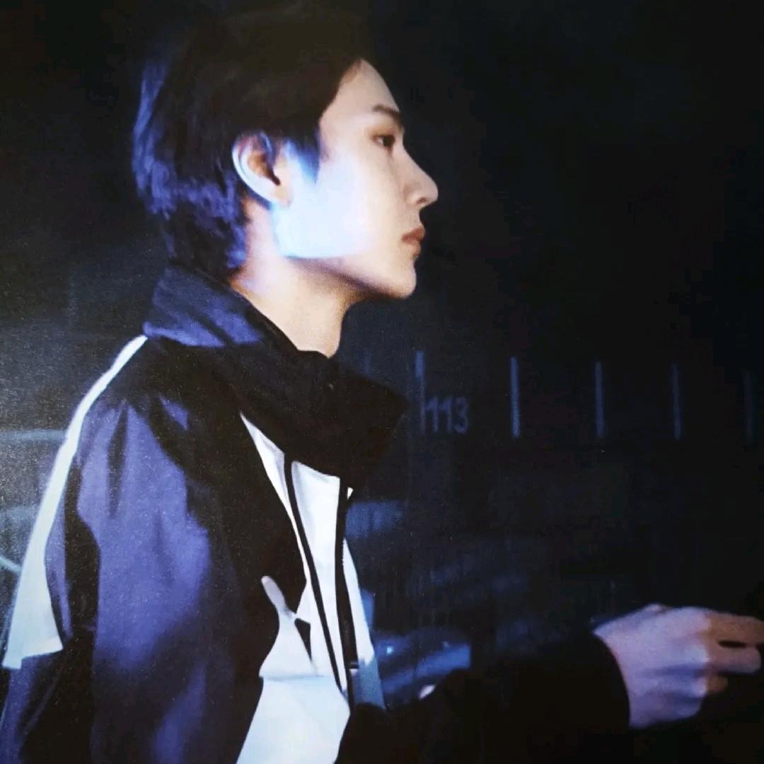 YiBo.