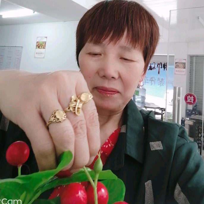 邓桂容万事如意