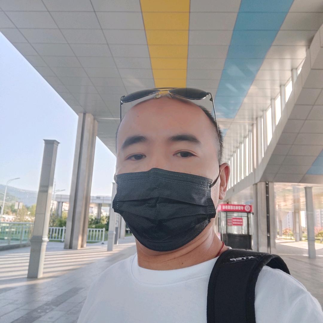 星空下的吻