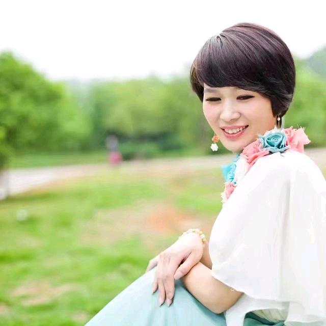 唯美丽人女装