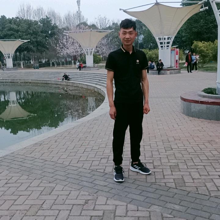 八丈沟的水虚清