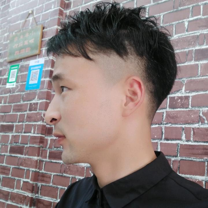 阿晨 是个平凡的人！