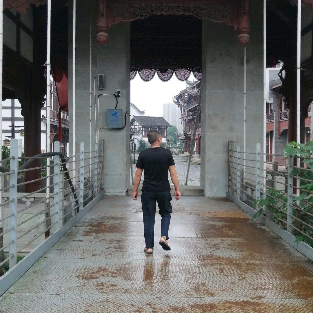 用户6892181250570农