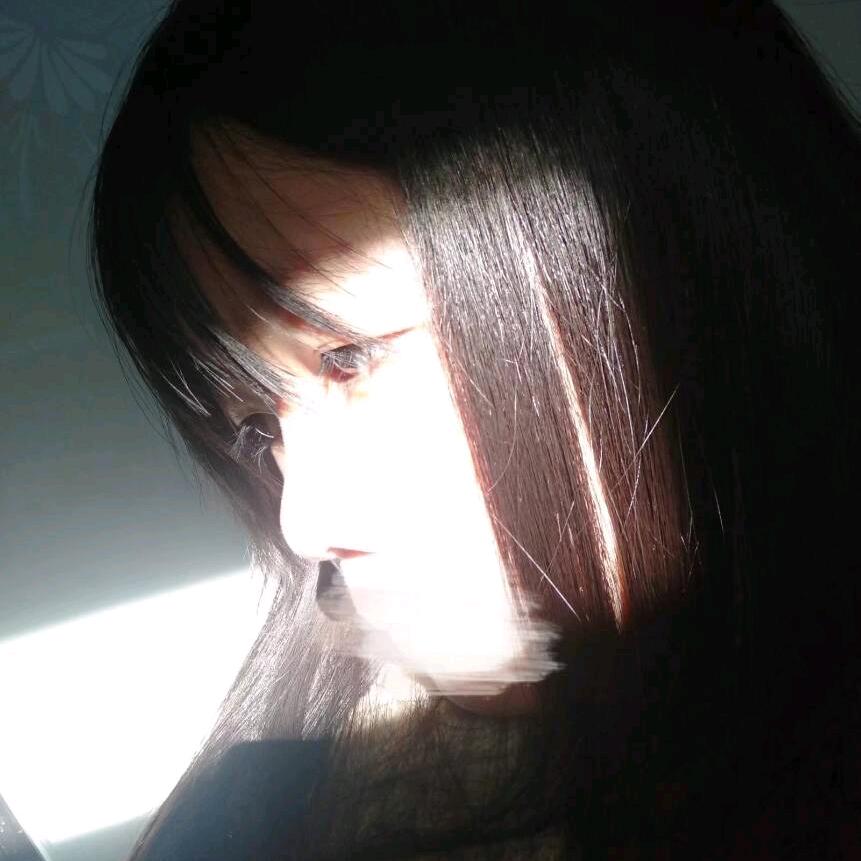 莉莉