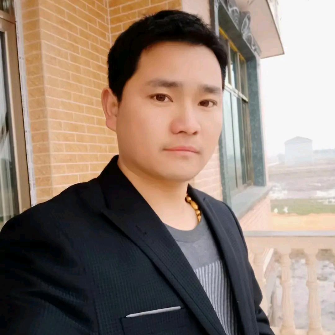 奋斗中的男人
