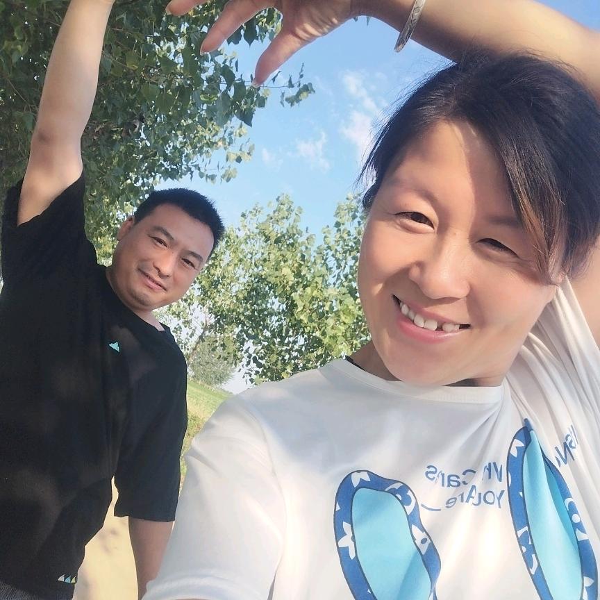 收手机的女孩