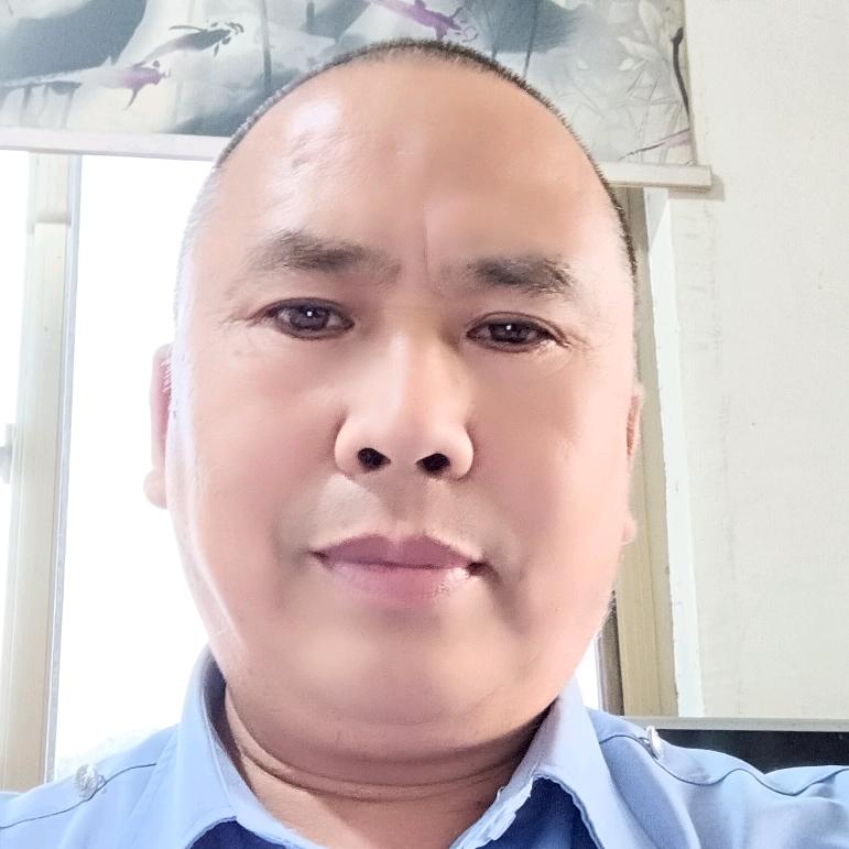 明泽辉，唱歌拍抖音是我的最爱。