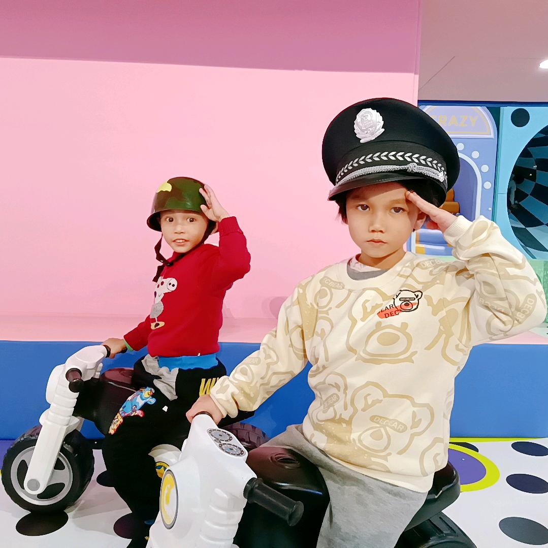 思淇姐姐思源弟弟