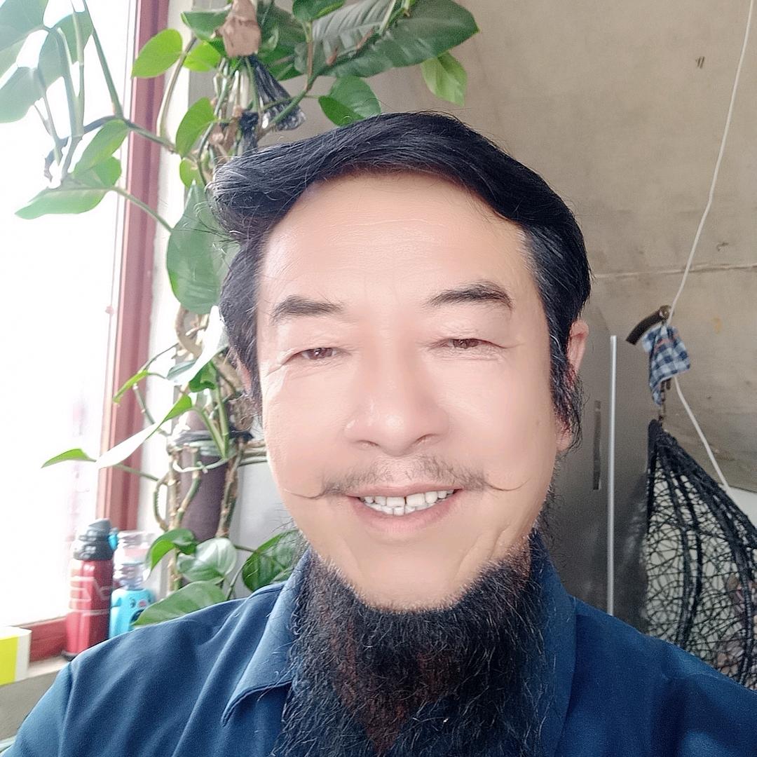 应龙唱歌间