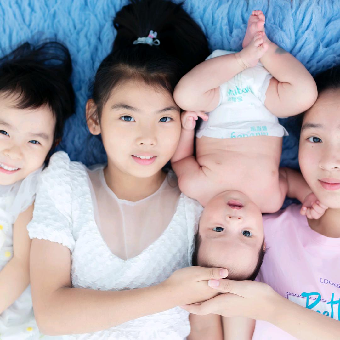 四个孩子的宝妈要努力