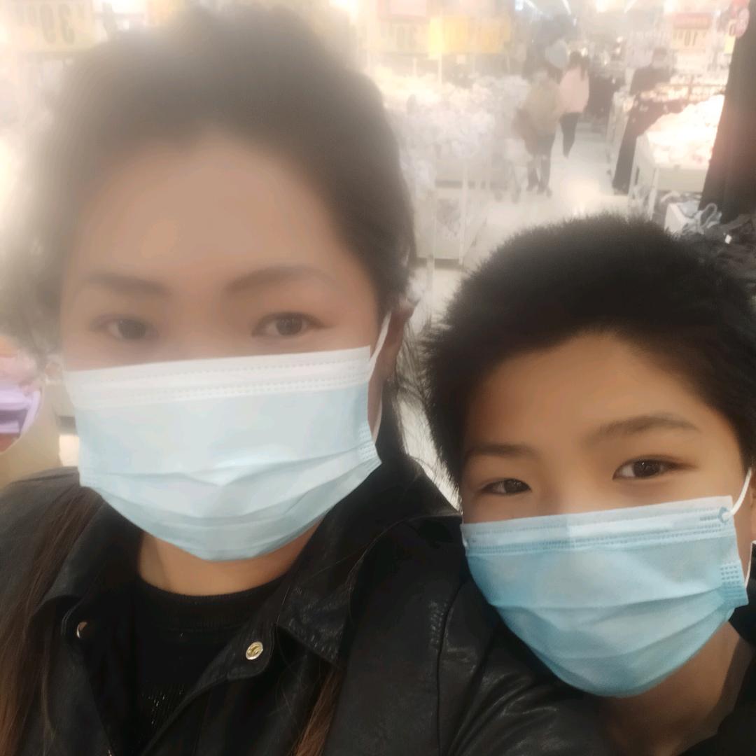 易栗香炒货大姐