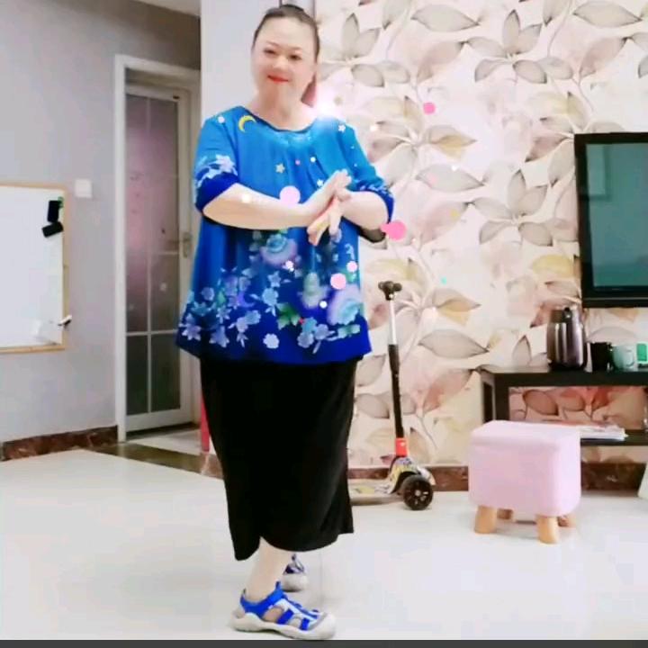 桃李芳菲