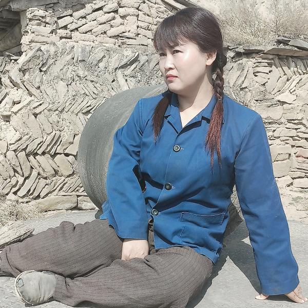 黄土情小梅