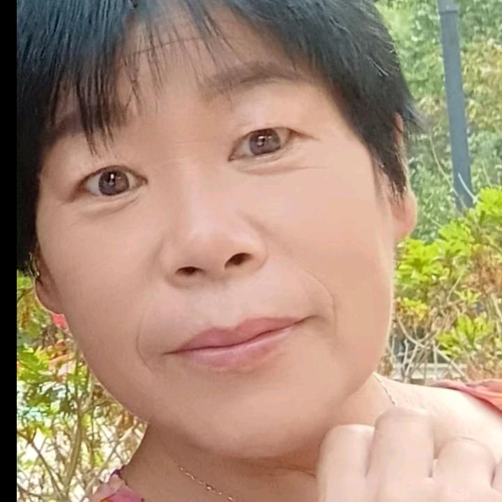 练秀玲
