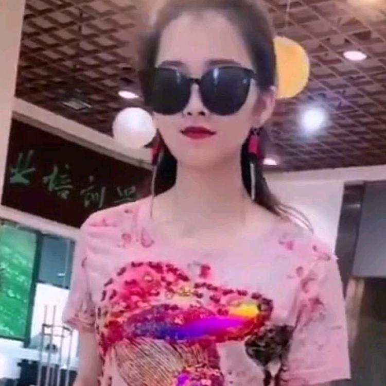 靓依阁服饰