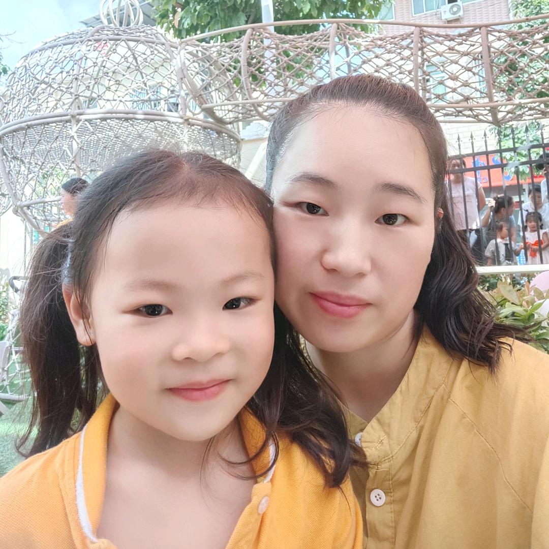青瓦童馨