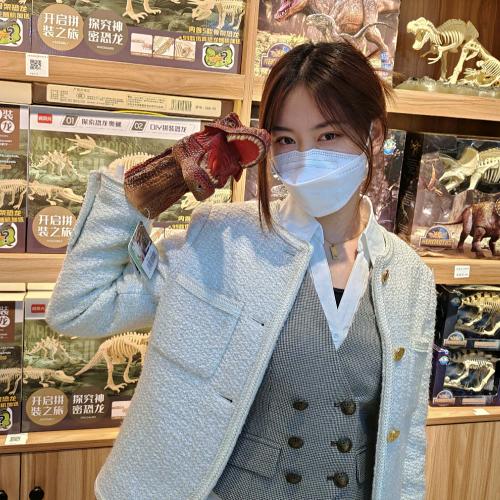 不知名的O女士
