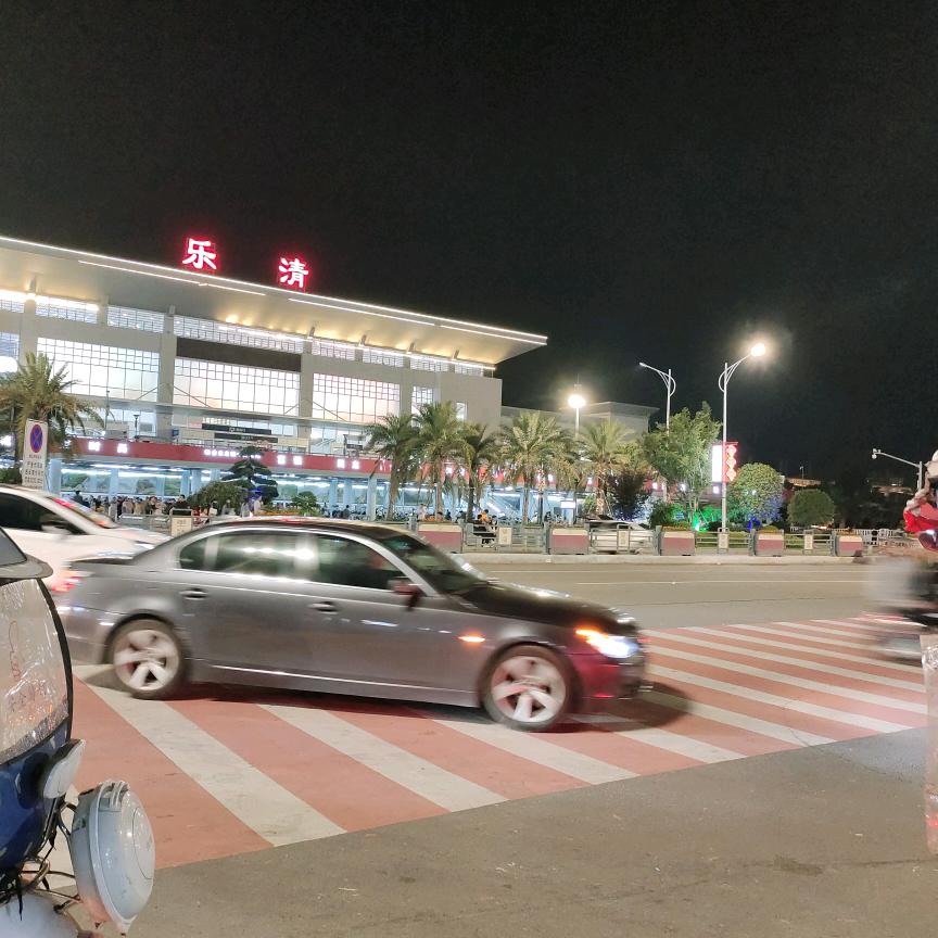 四处奔波