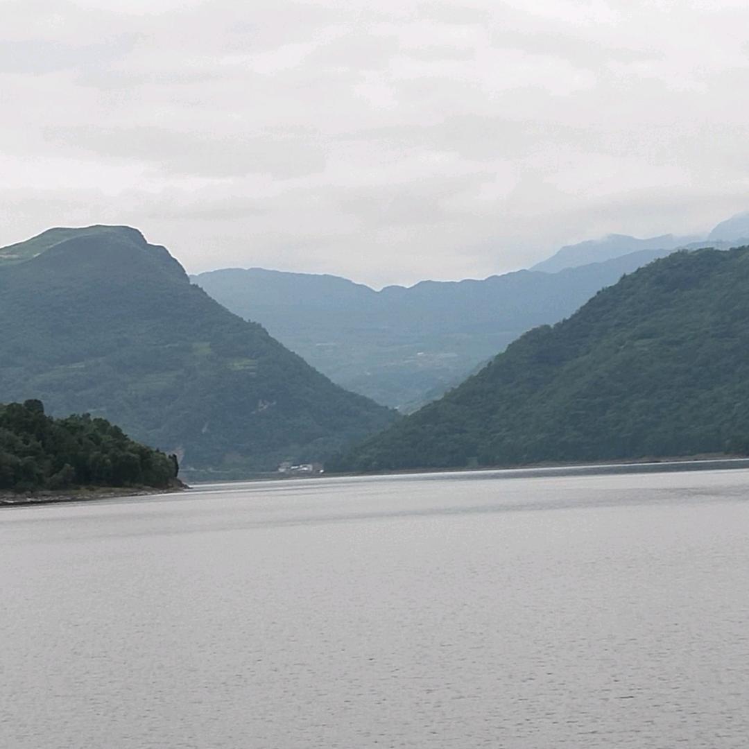 一江春水向东流