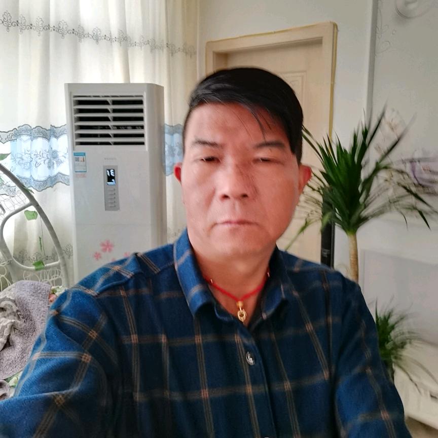 黄成兴