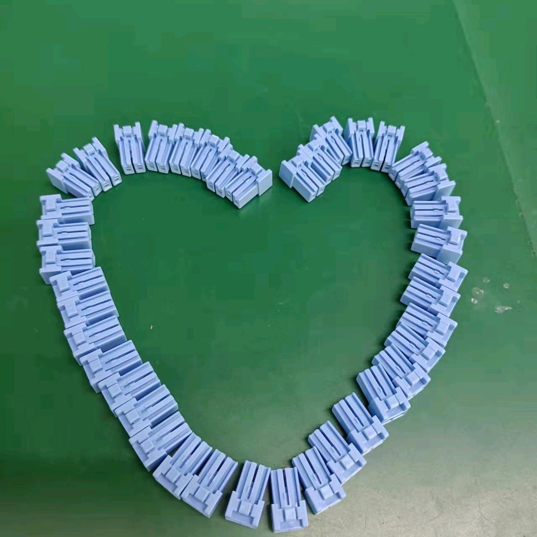 除了你，谁都不爱