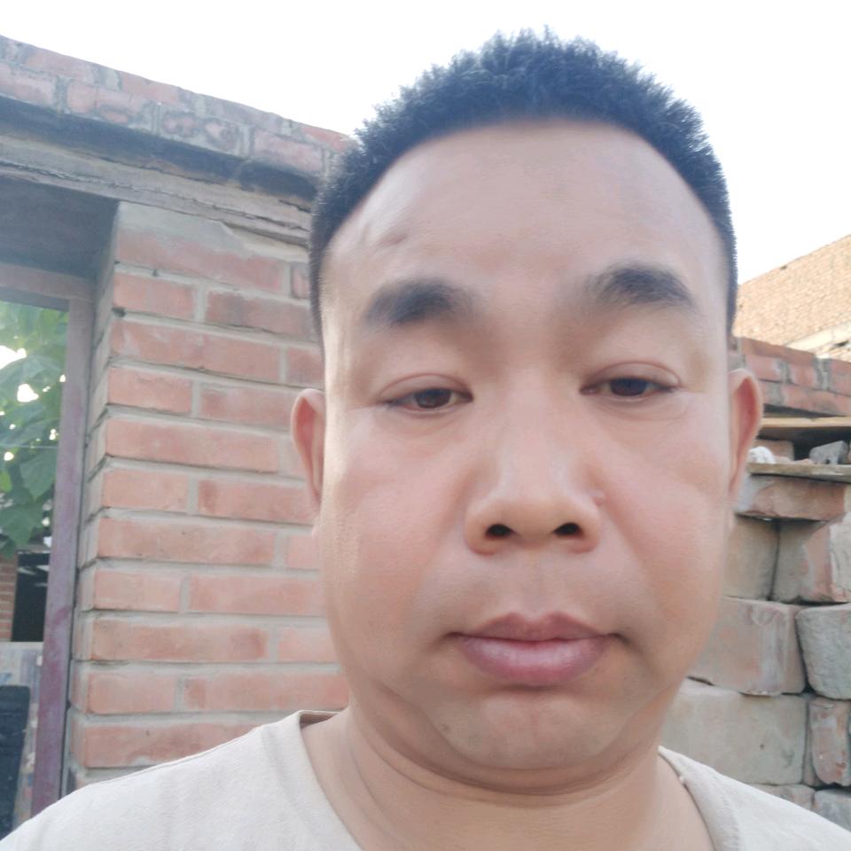 用户2752679631047月亮之上
