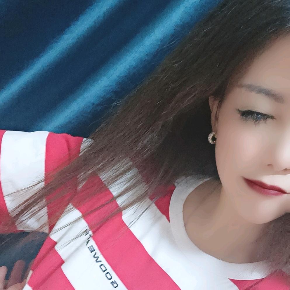 蔷薇雨美睫美甲