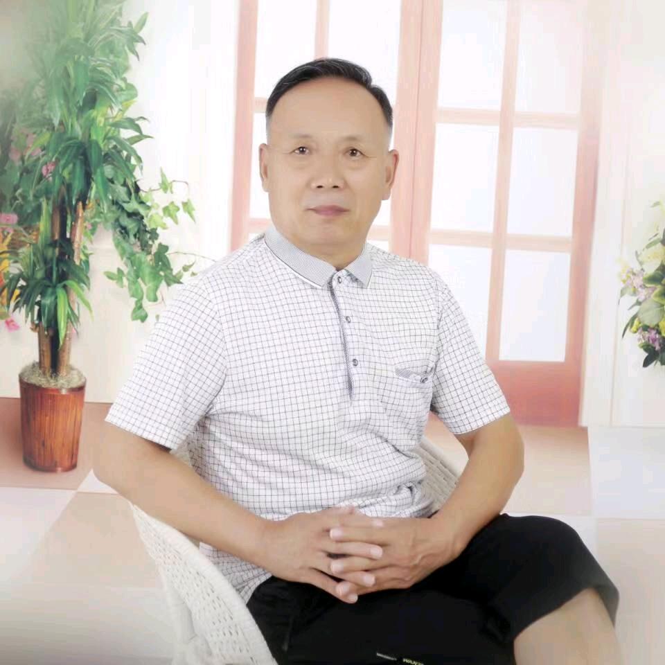 微笑面对人生向幸福出发！