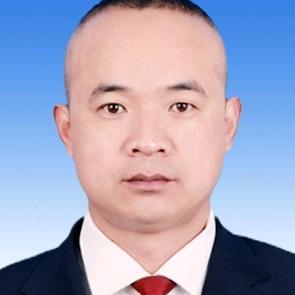 先辈未曾低头，吾辈怎敢弯腰。