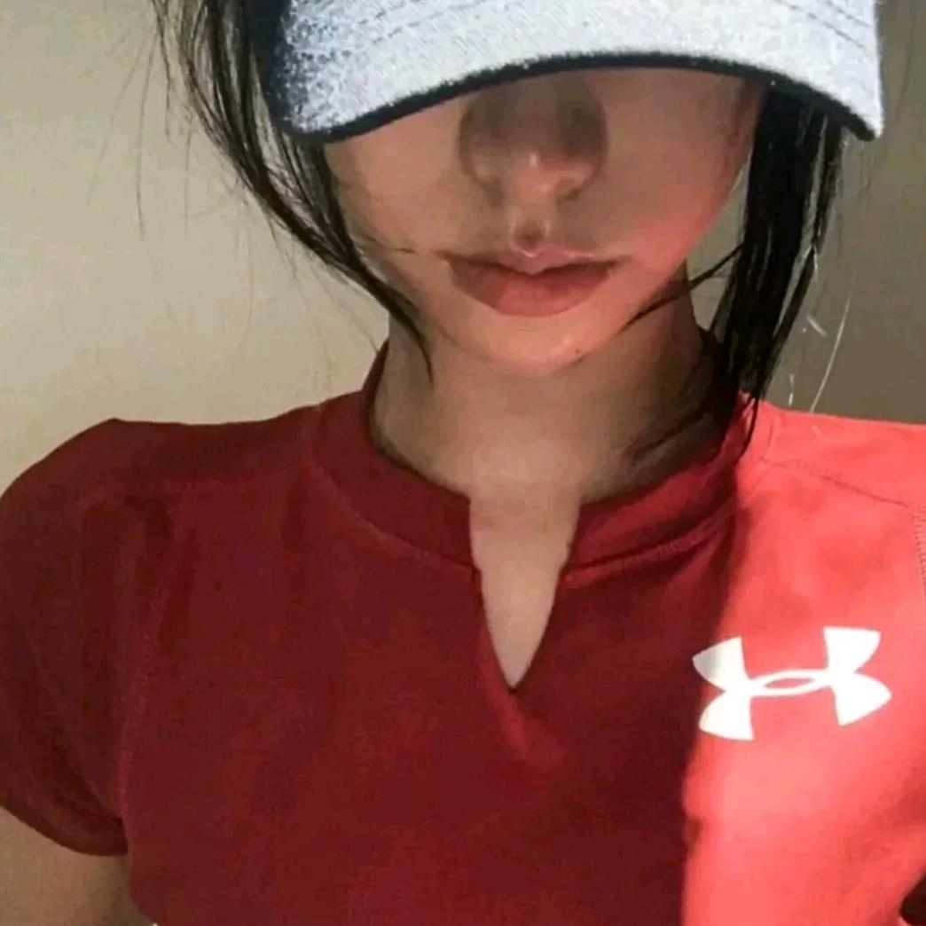 小隼.